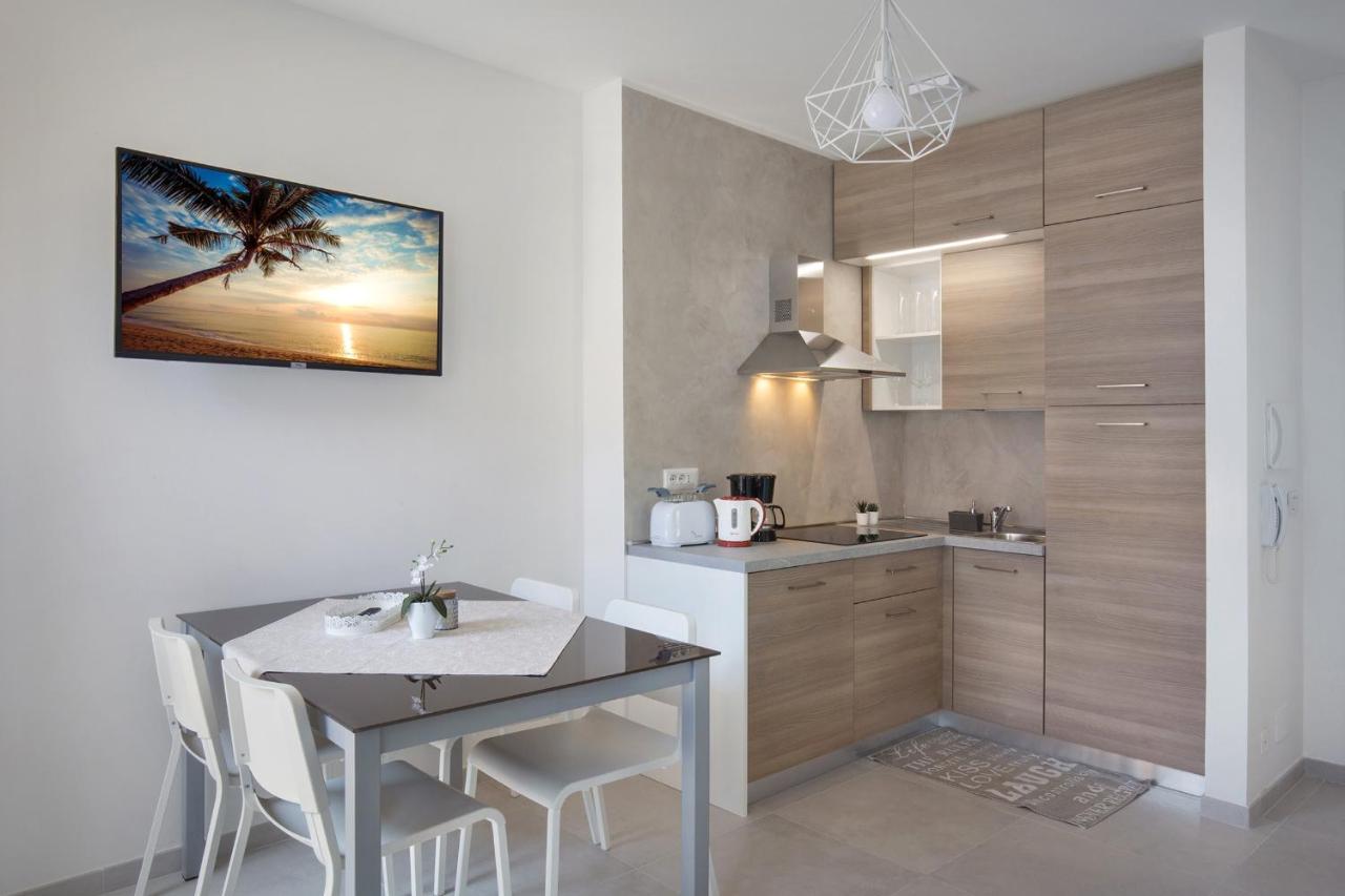 Apartment Prefontana With Pool Бардолино Экстерьер фото